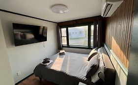 2 Bed Berkshire Getaway Minutes To Jiminy Peak Ski